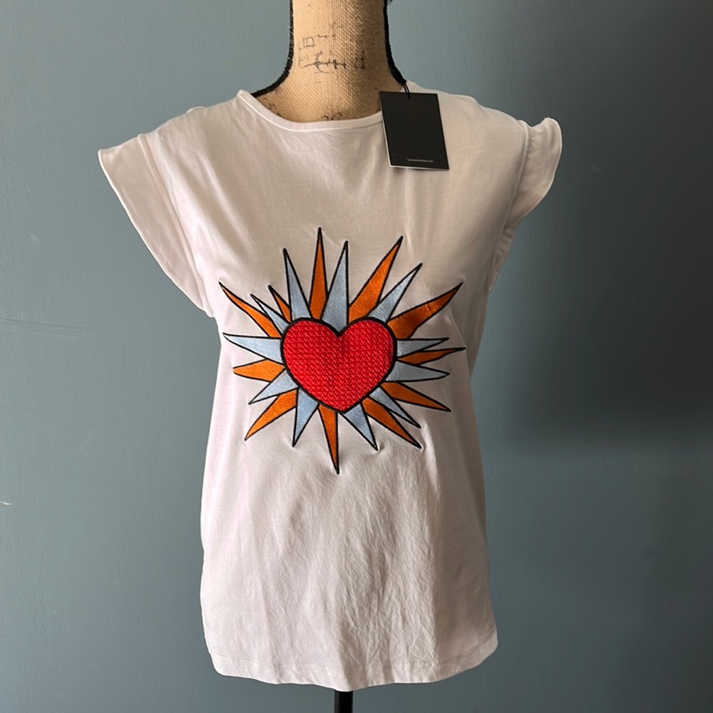 Brand new NICHOLAS heart tshirt size small